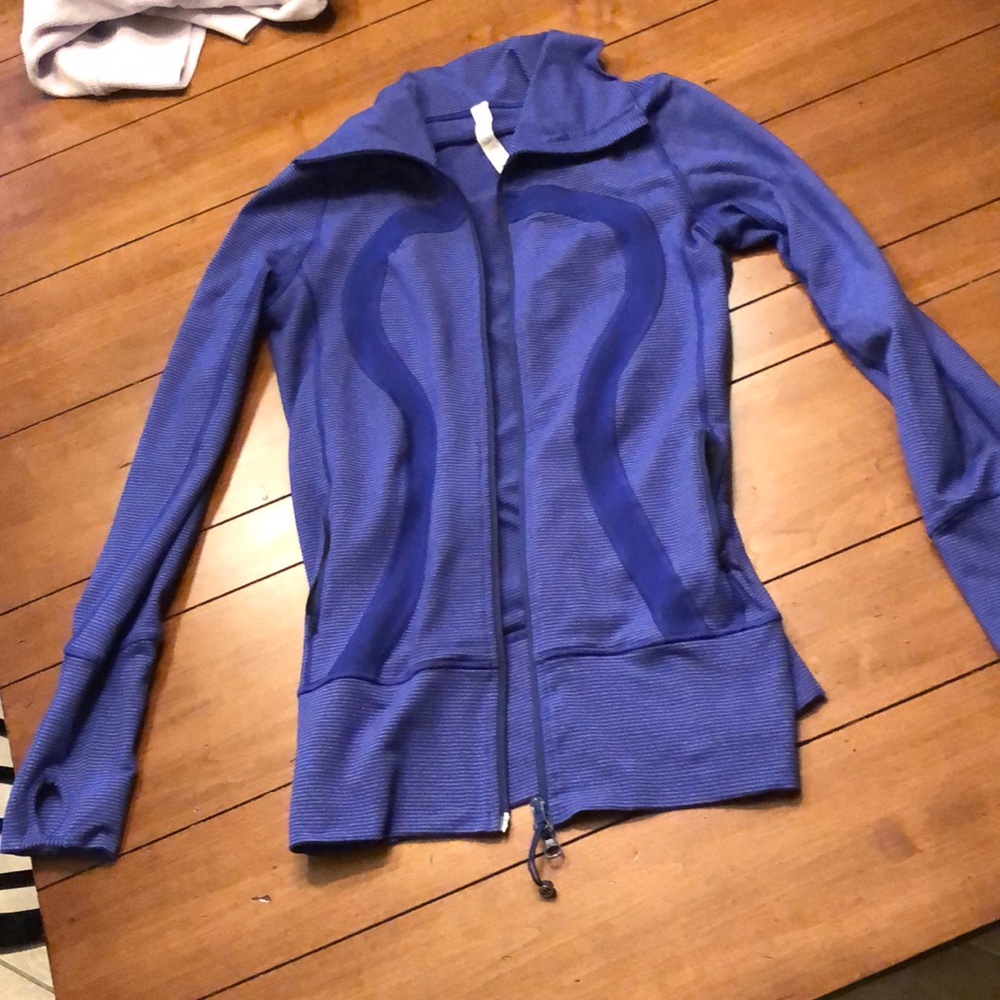 Lu lu lemon zip up -zipper gets stuck sometimes